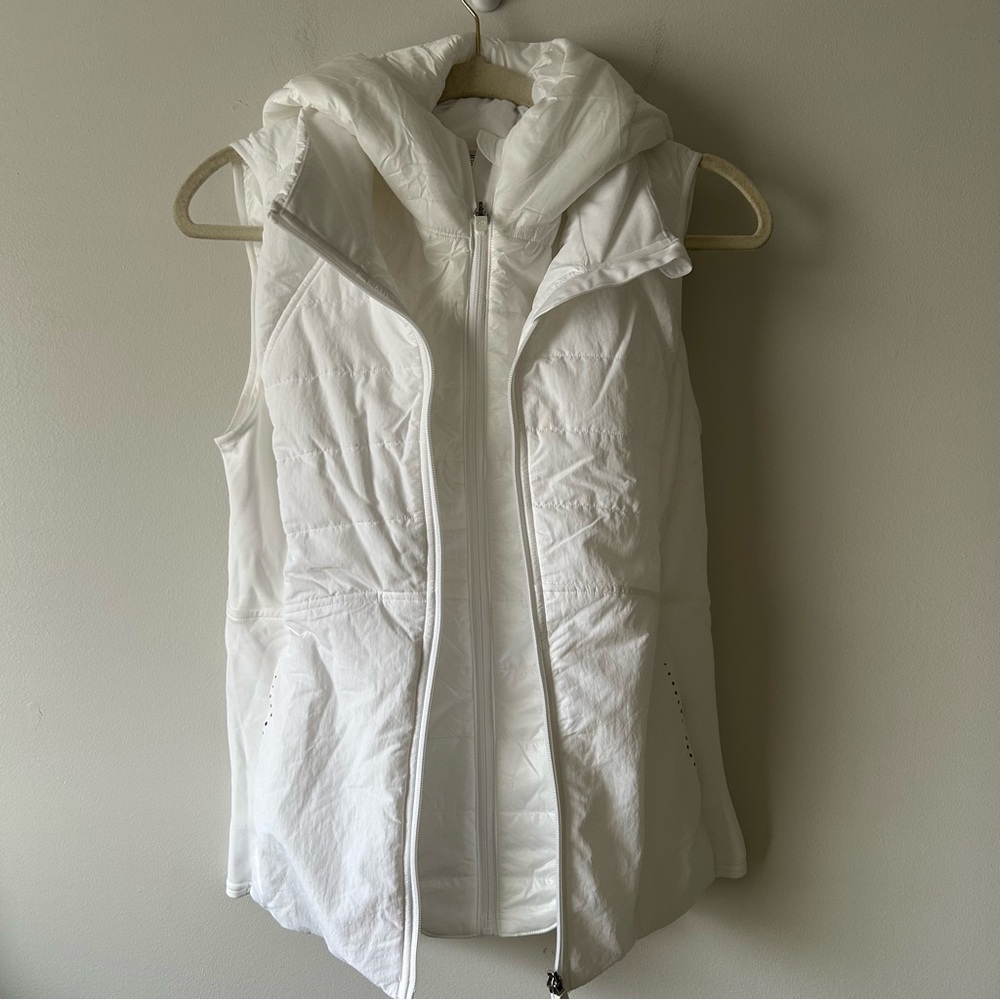 Lululemon Another Mile Vest white 8 like new - Picture 2 of 8